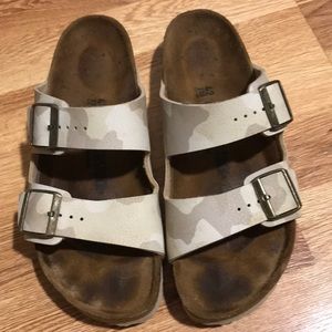 Rare Birkenstocks- like new size 42 (11)